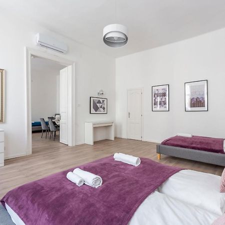 Exclusive Downtown Apartment In The Heart Of Budapest Exterior photo