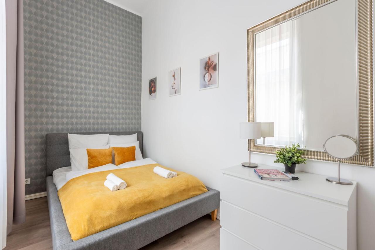 Exclusive Downtown Apartment In The Heart Of Budapest Exterior photo
