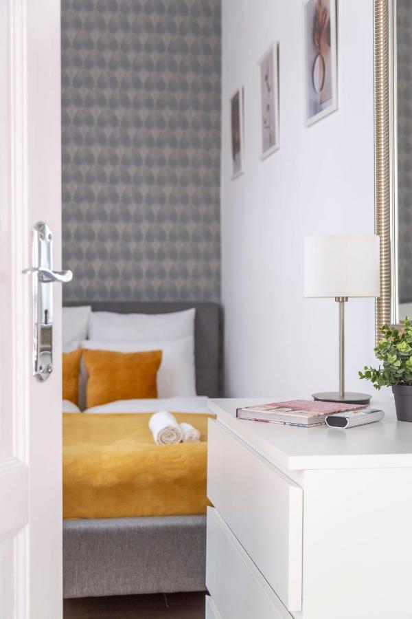 Exclusive Downtown Apartment In The Heart Of Budapest Exterior photo