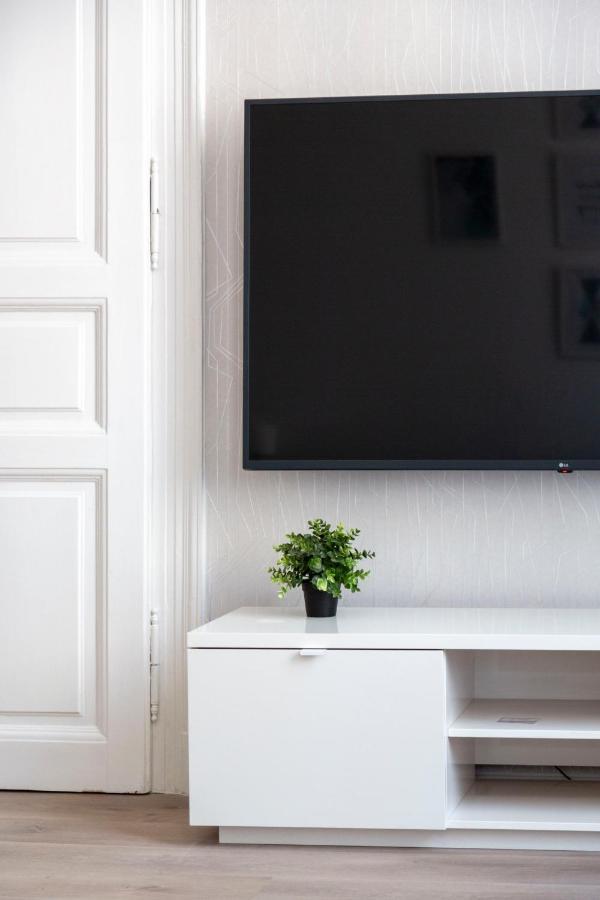 Exclusive Downtown Apartment In The Heart Of Budapest Exterior photo