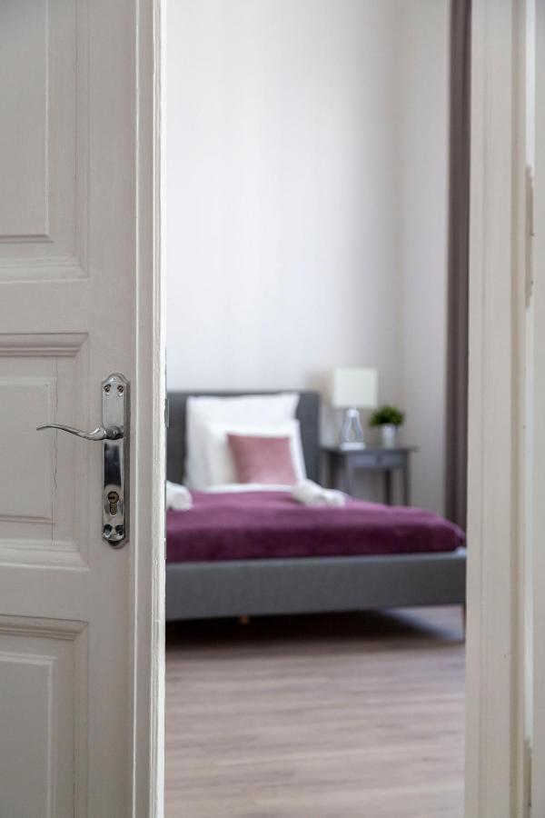 Exclusive Downtown Apartment In The Heart Of Budapest Exterior photo